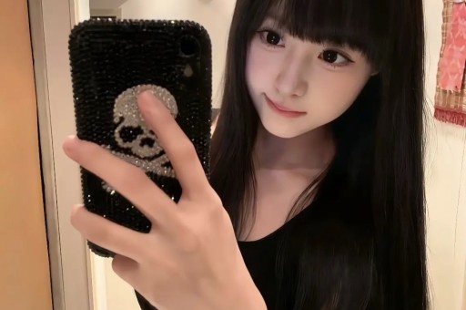 出道8年从不接吻戏被称最干净女演员的她凭啥让大导演抢着捧