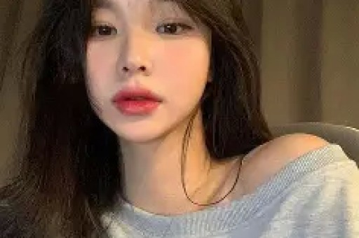 斗鱼女主播忘关摄像头私密画面流出！虚假人设彻底翻车