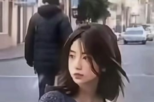 刚爆红就被扒黑料塌房了？